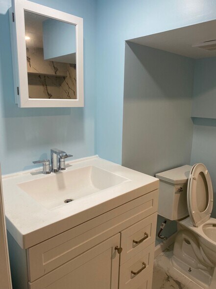 bathroom - 190 E 3rd St