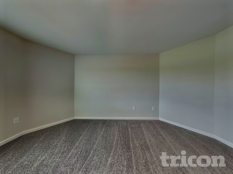 Building Photo - 77 Sawyer Ml Dr