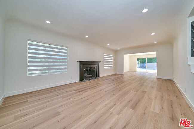 Building Photo - 347 S Highland Ave