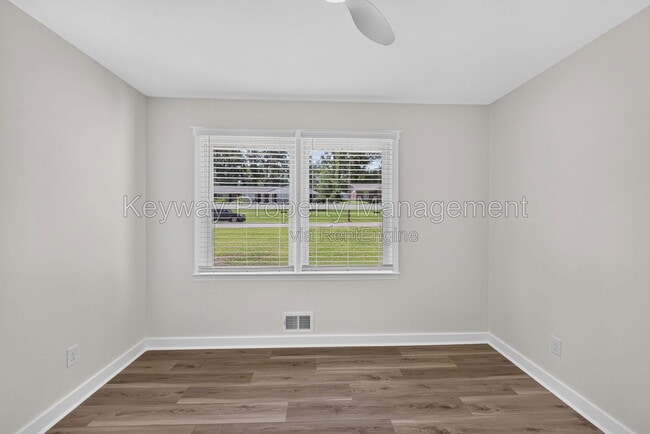 Building Photo - 3007 Stratford Dr
