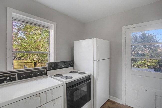 Building Photo - Move-In Ready Home with Hardwood Floors & Detached Workshop