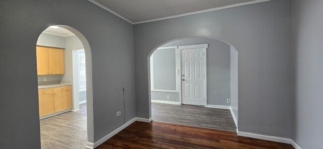 Building Photo - Beautiful 2/1 Single Family Home in Gibsonton! Apply for FREE This Holiday Season!