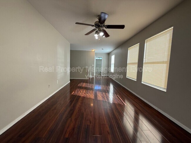 Building Photo - 3930 W Irwin Ave