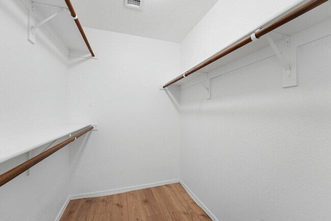Building Photo - 15526 W Lisbon Ln
