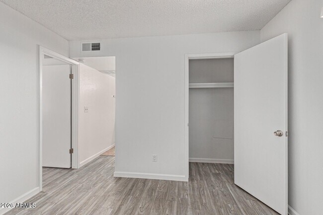 Building Photo - 1029 S Wilson St