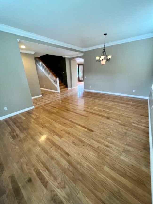 Building Photo - COMING SOON! Beautiful Corona Pool Home wi...