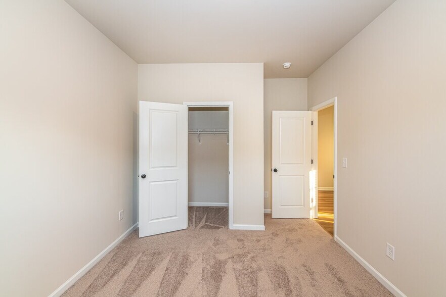 Building Photo - 90 Neuse Holw Ct