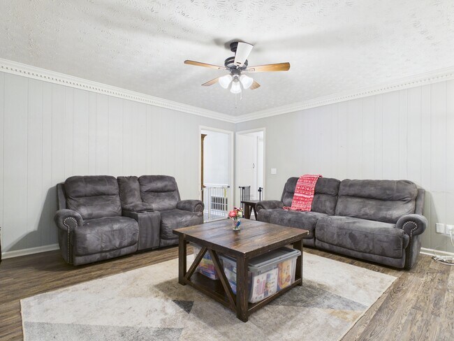 Building Photo - 1332 Autumnridge Dr