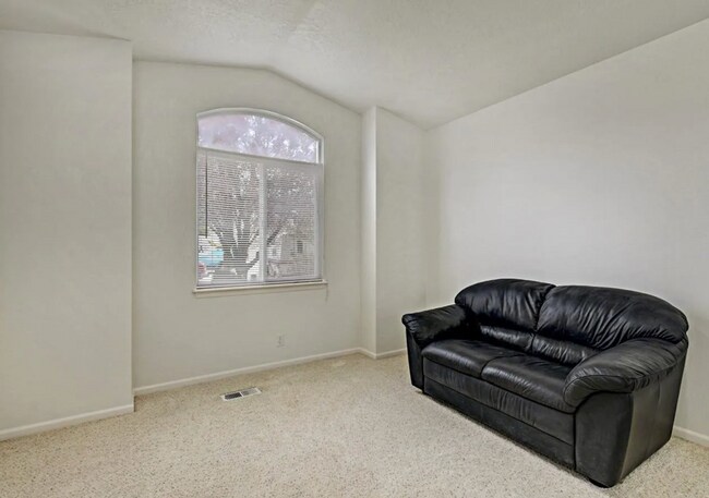 Building Photo - Bristol Heights Beauty: Single-Level 3-Car Garage Home with Private Backyard