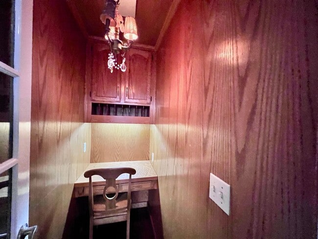 Building Photo - $3,600 Cole & Millbrook, 4 Bedroom House -...