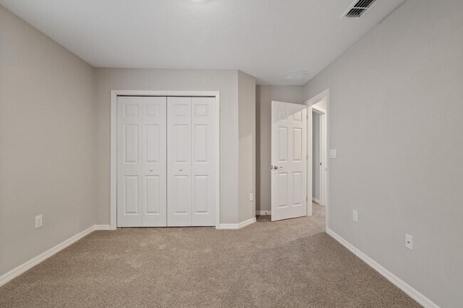 Building Photo - Newer Construction! 4 Beds/2.5 Baths!