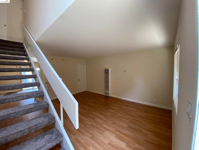 Building Photo - 3801 Maybelle Ave