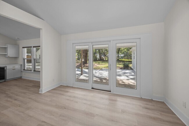 Building Photo - Impeccably Renovated Brick Ranch on James ...