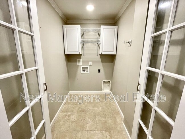Building Photo - 1430 Pine Valley Loop