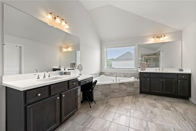 Building Photo - 4105 Vista Pointe Dr