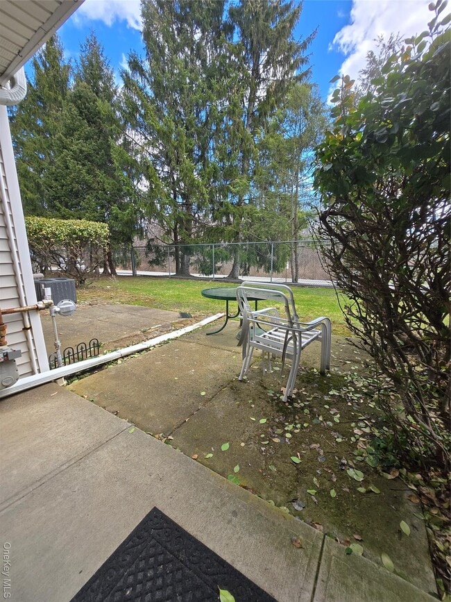 Building Photo - 184 Deer Ct Dr