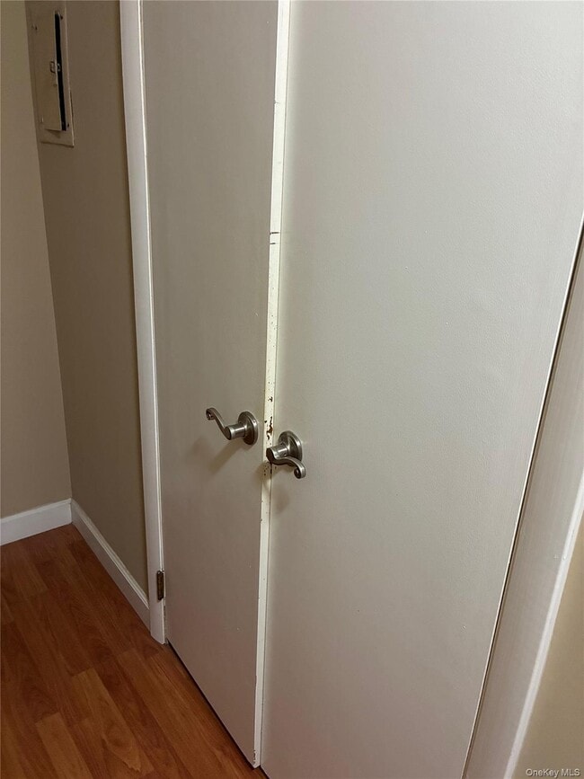 Building Photo - 55 Country Club Ln