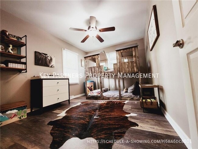 Building Photo - 5817 W 101st-