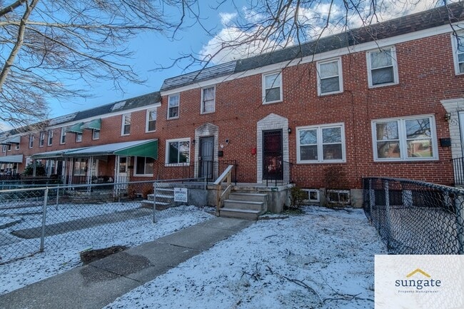 Building Photo - 751 Yale Ave