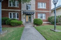 Building Photo - Historic Apartment near downtown with a vi...