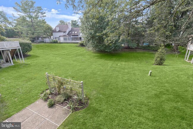 Building Photo - 5 Whitebridge Ct
