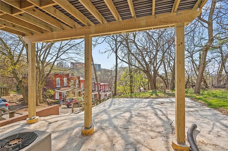 Building Photo - 362 Marshall Ave