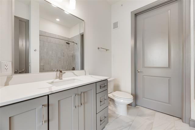 Building Photo - 2700 Old Denton Rd