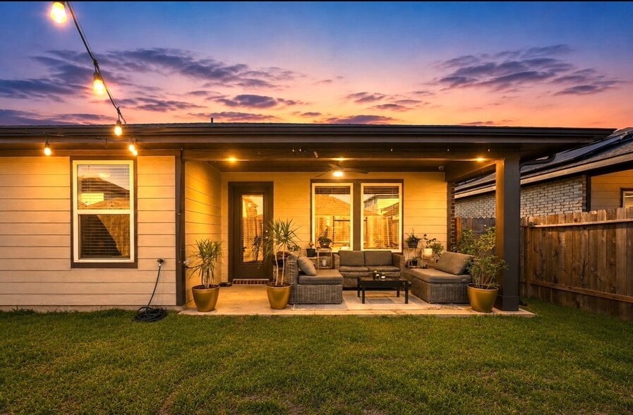 Building Photo - 7323 Teton Creek Trace