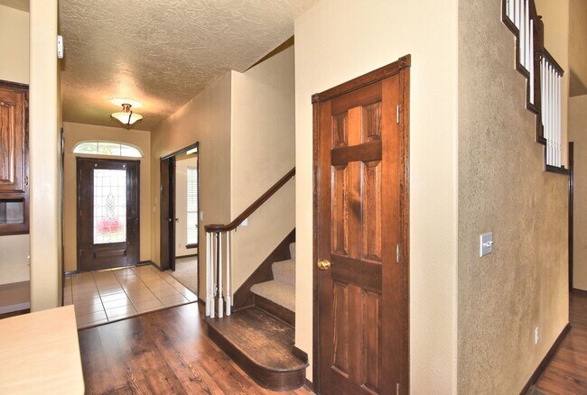 Building Photo - 1704 N 12th St