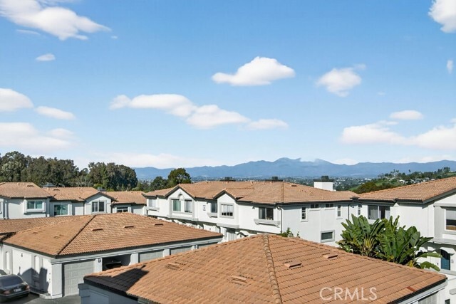 Building Photo - 30902 Club House Dr