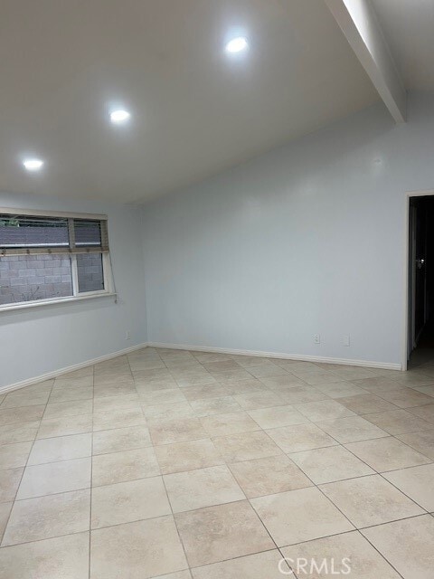 Building Photo - 1083 Gilwood Ave