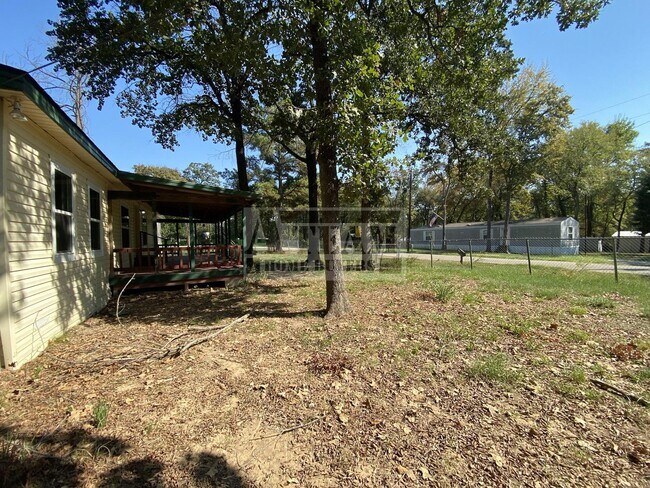 Building Photo - Fully Remodeled 3 Bed 2 Bath on Large lot.