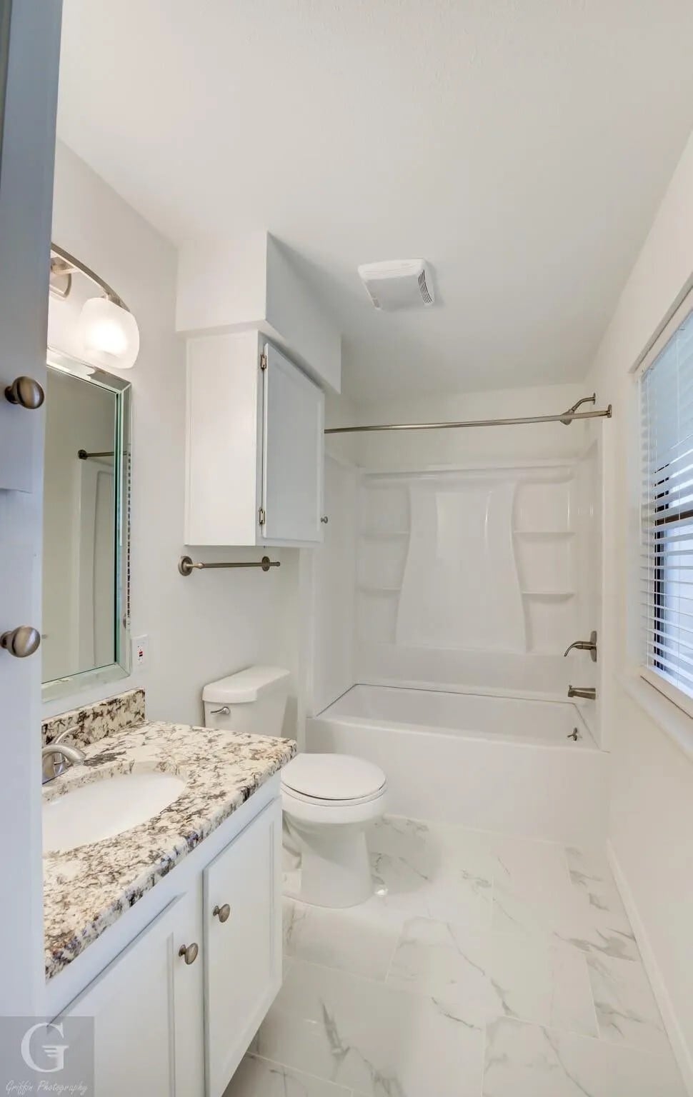 Building Photo - 3636 Greenacres Place Dr