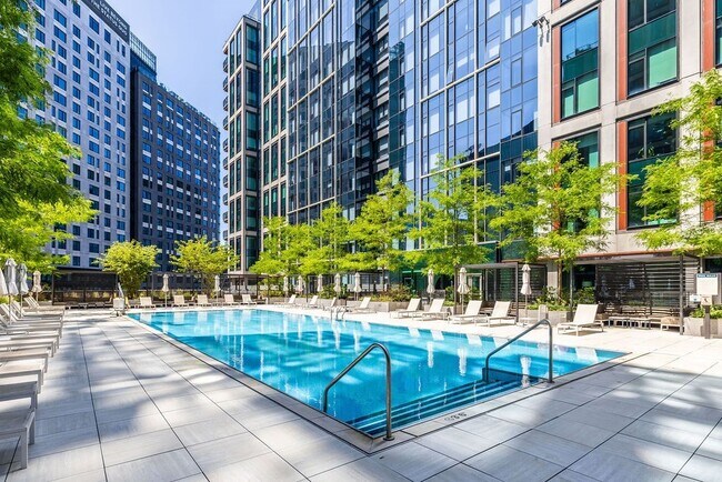 Building Photo - 133 Seaport Blvd
