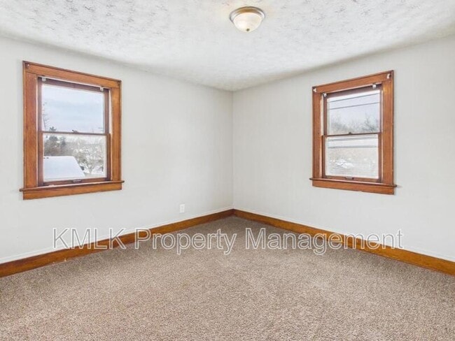 Building Photo - 806 Crouse St