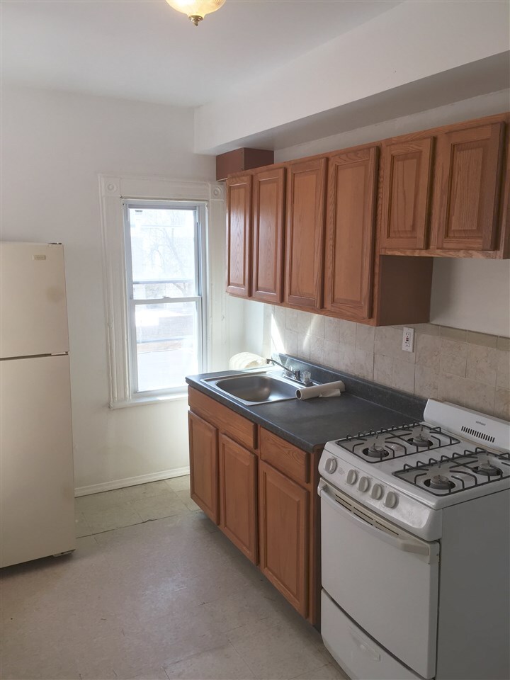 Building Photo - 23 Williams Ave