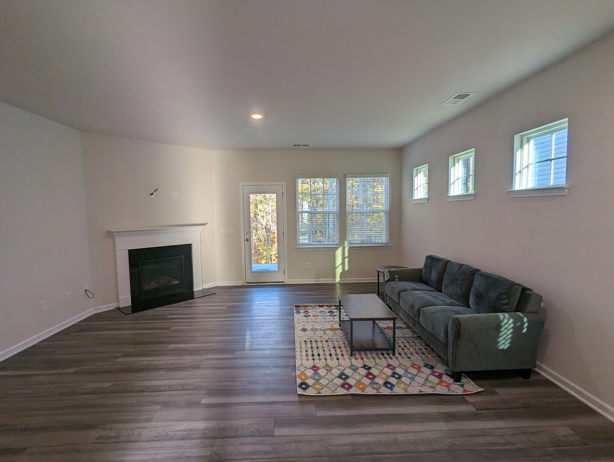 Building Photo - Room in Single Family Home on Kennerly Ctr Dr