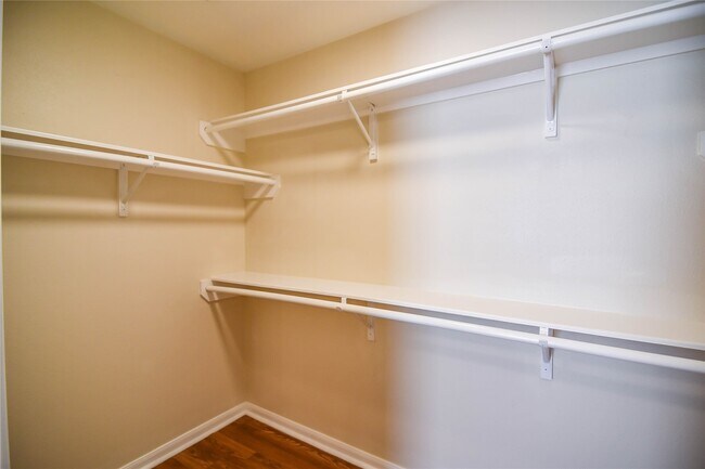 Building Photo - 1811 Ridgeway Trail