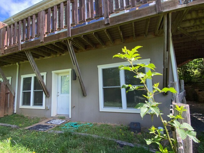 Building Photo - 125 Sun Haven Ln