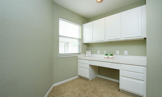 Building Photo - 16044 Sweetwater Fields Ln