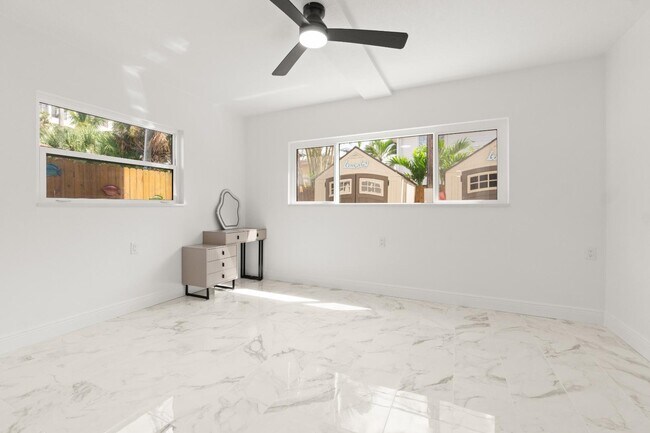 Building Photo - 3675 Gulf Blvd