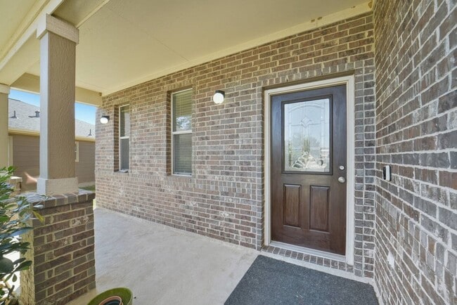 Building Photo - 18607 Shavano Ct