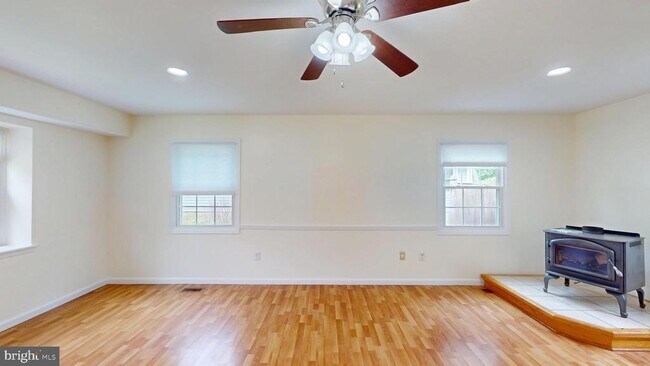 Building Photo - 4025 Chelmont Ln