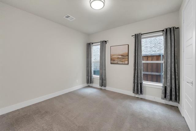 Building Photo - 2325 Hyer Pl