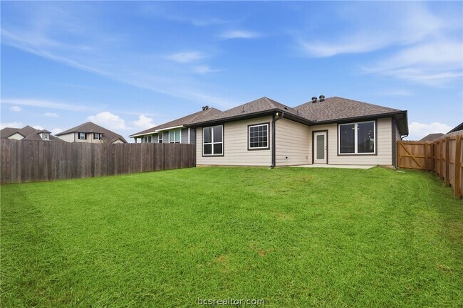 Building Photo - 10633 Burgundy Berry Wy