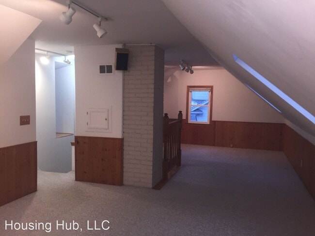 Building Photo - 3 br, 2 bath House - 632 Morgan Ave South