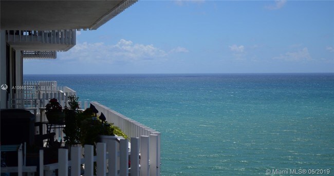 Building Photo - 6061 Collins Ave