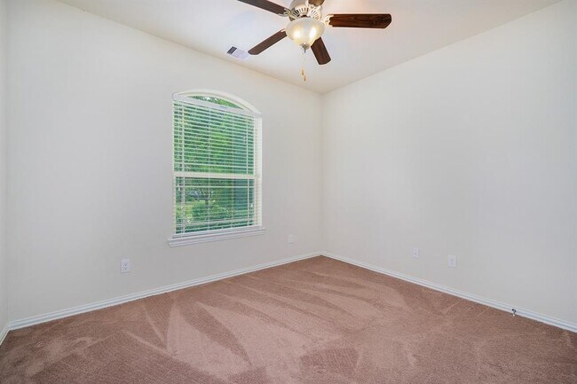 Building Photo - 15 Sawbridge Cir