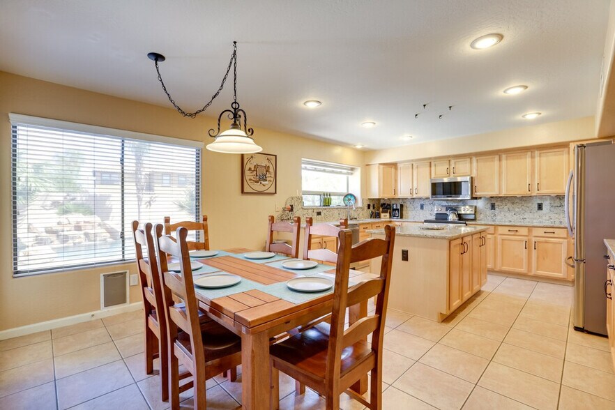 Building Photo - 16352 W Roosevelt St