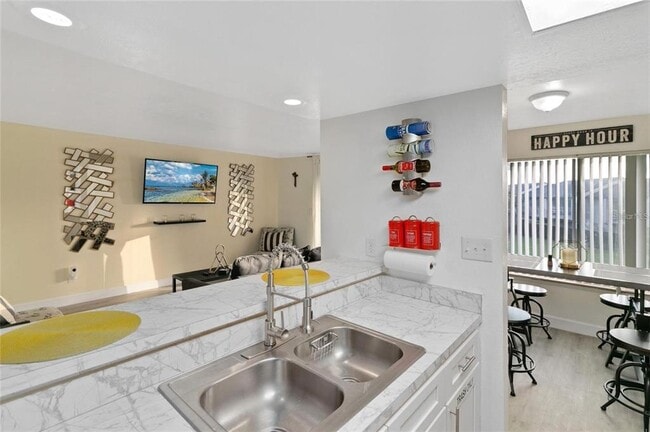 Building Photo - 2022 Ludlow Ln